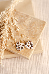 Cœur léopard en faïence